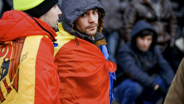Акция протеста в Кишинёве с требованием проведения досрочных парламентских выборов Акция протеста в Кишинёве с требованием проведения досрочных парламентских выборов