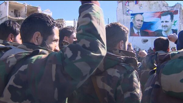 Сирийские солдаты скандировали Асад! Путин! в освобожденной Ар-Рабии Сирийские солдаты скандировали Асад! Путин! в освобожденной Ар-Рабии