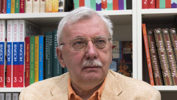 Журналист, декан Высшей школы телевидения МГУ Виталий Третьяков. Архивное фото Журналист, декан Высшей школы телевидения МГУ Виталий Третьяков. Архивное фото