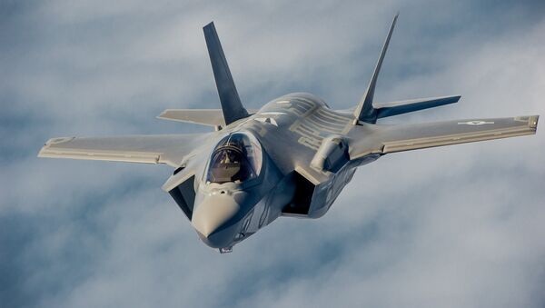 Американский истребитель F-35. Архивное фото Американский истребитель F-35. Архивное фото