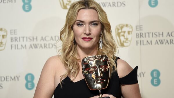Актриса Кейт Уинслет получила премию BAFTA за лучшую женскую роль второго плана Актриса Кейт Уинслет получила премию BAFTA за лучшую женскую роль второго плана