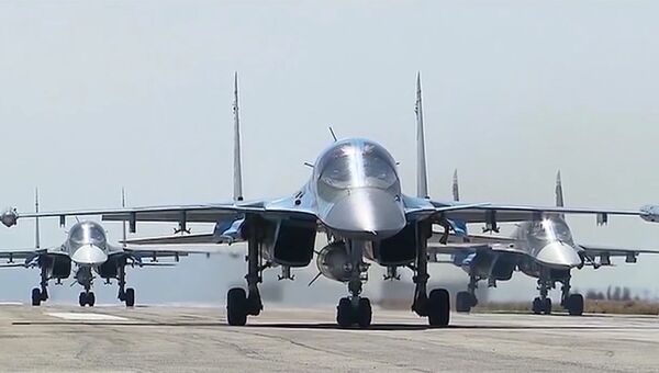 Вылет первой группы самолетов ВКС с авиабазы Хмеймим в пункты постоянного базирования на территории России Вылет первой группы самолетов ВКС с авиабазы Хмеймим в пункты постоянного базирования на территории России