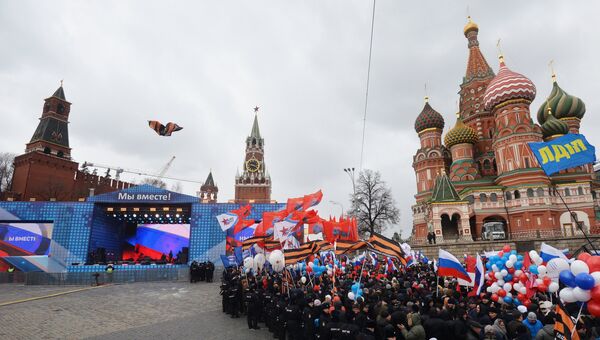 Митинг-концерт Мы вместе на Васильевском спуске. Архивное фото Митинг-концерт Мы вместе на Васильевском спуске. Архивное фото