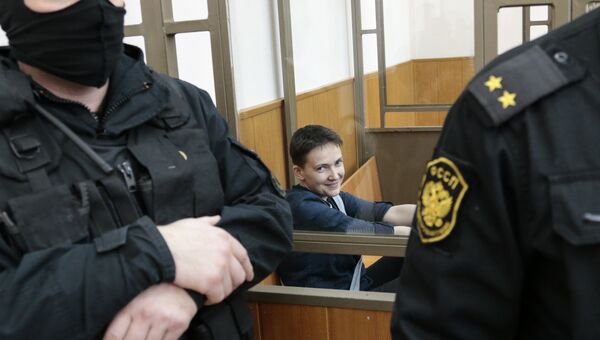 Гражданка Украины Надежда Савченко в суде. Архивное фото Гражданка Украины Надежда Савченко в суде. Архивное фото