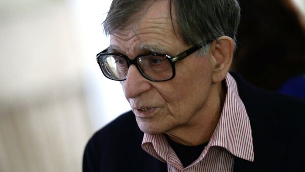Профессор РАТИ, историк и театровед Алексей Бартошевич на церемонии вручения ХХ Премии Станиславского в отеле Балчуг-Кемпински Профессор РАТИ, историк и театровед Алексей Бартошевич на церемонии вручения ХХ Премии Станиславского в отеле Балчуг-Кемпински