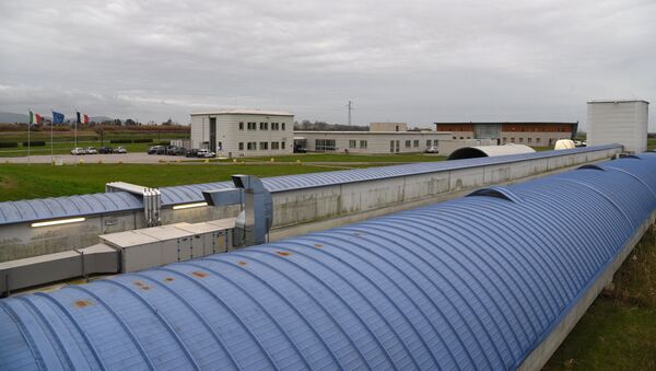 Установка для обнаружения гравитационных волн в обсерватории LIGO Установка для обнаружения гравитационных волн в обсерватории LIGO