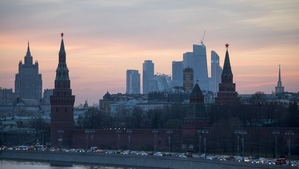 Вид на Московский Кремль с Большого Москворецкого моста Вид на Московский Кремль с Большого Москворецкого моста