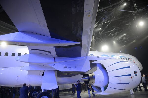 Выкатка нового пассажирского самолета МС-21 в Иркутске Выкатка нового пассажирского самолета МС-21 в Иркутске