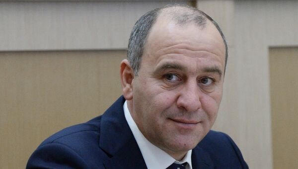 Глава Карачаево-Черкесской Республики Рашид Темрезов. Архивное фото Глава Карачаево-Черкесской Республики Рашид Темрезов. Архивное фото