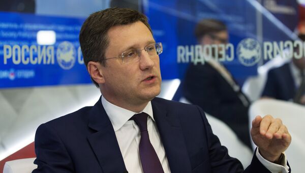 Министр энергетики РФ Александр Новак в павильоне МИА Россия сегодня на XX Петербургском международном экономическом форуме Министр энергетики РФ Александр Новак в павильоне МИА Россия сегодня на XX Петербургском международном экономическом форуме