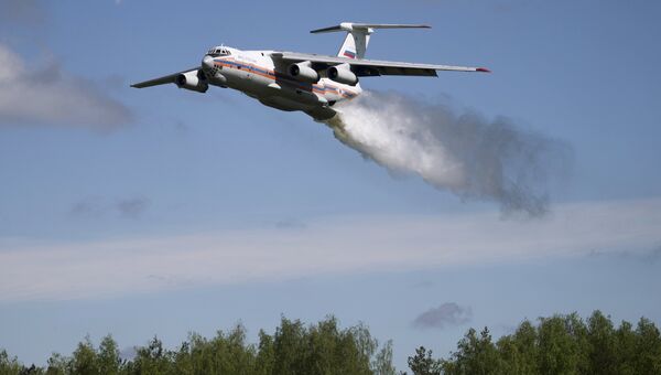 Самолет МЧС Ил-76. Архивное фото Самолет МЧС Ил-76. Архивное фото
