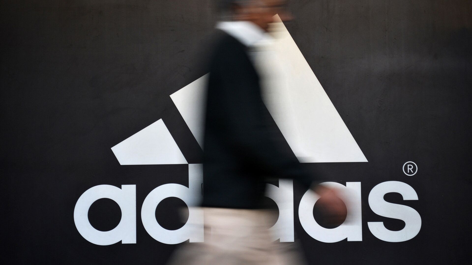СМИ: Adidas рассматривает продажу бренда Reebok