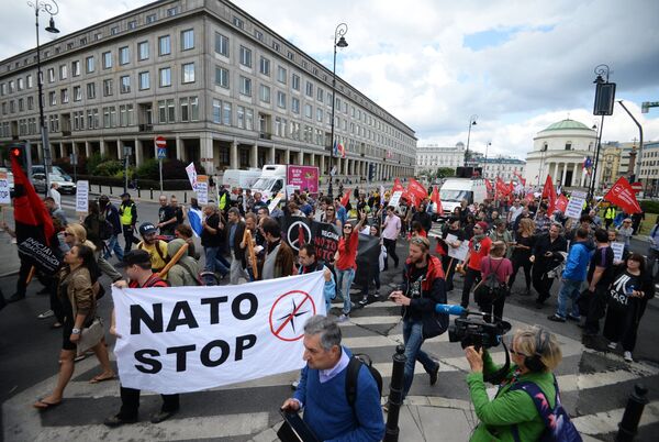 Акции протеста против саммита НАТО Акции протеста против саммита НАТО