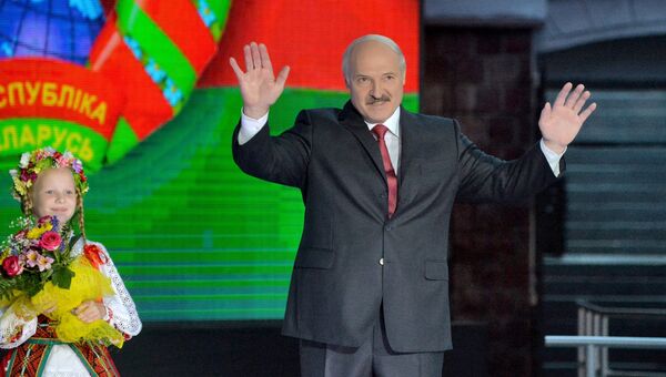 Президент Белоруссии Александр Лукашенко на открытии XXV Международного фестиваля искусств Славянский базар в Витебске. Архивное фото Президент Белоруссии Александр Лукашенко на открытии XXV Международного фестиваля искусств Славянский базар в Витебске. Архивное фото