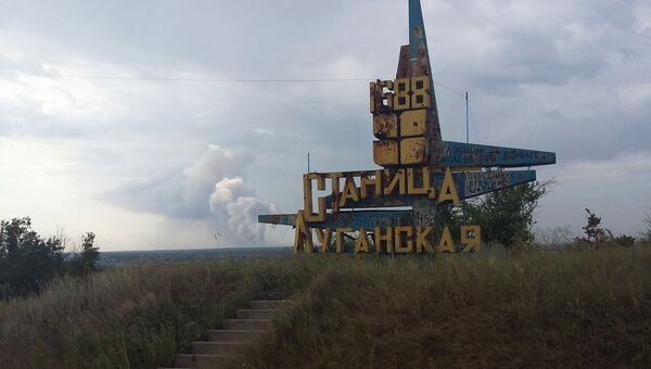 КПП Станица Луганская на линии соприкосновения в Донбассе. Архивное фото КПП Станица Луганская на линии соприкосновения в Донбассе. Архивное фото
