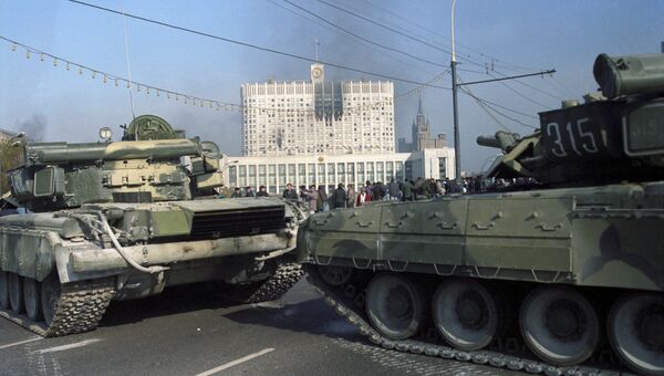 Конституционный кризис в РФ. Танки у Дома Советов. 1993 год Конституционный кризис в РФ. Танки у Дома Советов. 1993 год