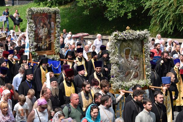 Всеукраинский крестный ход мира, любви и молитвы за Украину Всеукраинский крестный ход мира, любви и молитвы за Украину