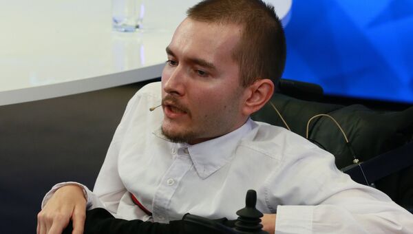 Пресс-конференция инженера, первого кандидата на трансплантацию головы Валерия Спиридонова в Международном мультимедийном пресс-центре МИА Россия сегодня Москве Пресс-конференция инженера, первого кандидата на трансплантацию головы Валерия Спиридонова в Международном мультимедийном пресс-центре МИА Россия сегодня Москве