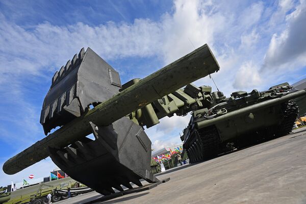 Инженерная машина разграждения ИМР-3 (ИМР-3М) представлена в открытой экспозиции на Международном военно-техническом форуме АРМИЯ-2016 Инженерная машина разграждения ИМР-3 (ИМР-3М) представлена в открытой экспозиции на Международном военно-техническом форуме АРМИЯ-2016