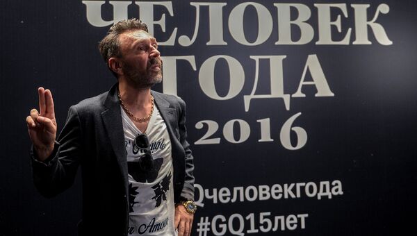 Солист группы Ленинград Сергей Шнуров на вручении премии Человек года по версии журнала GQ в концертном зале Барвиха Luxury Village Солист группы Ленинград Сергей Шнуров на вручении премии Человек года по версии журнала GQ в концертном зале Барвиха Luxury Village