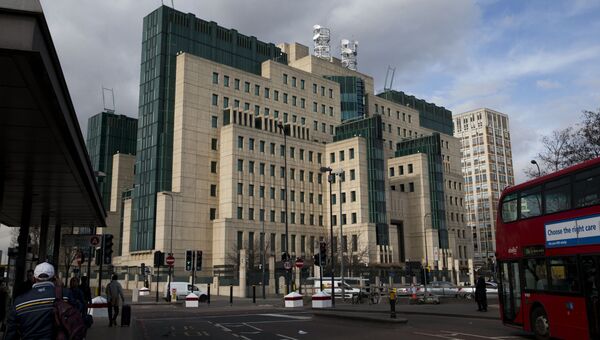 Штаб-квартира внешней разведки Великобритании MI6 в Лондоне Штаб-квартира внешней разведки Великобритании MI6 в Лондоне