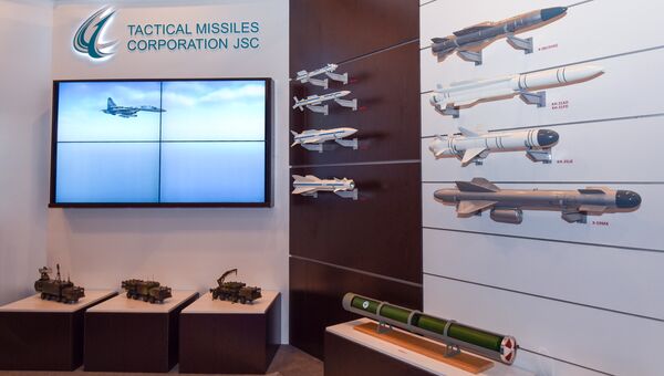 Стенд российской компании Tactical Missiles Corporation на выставке вооружений и боевой техники ADEX-2016 в Баку Стенд российской компании Tactical Missiles Corporation на выставке вооружений и боевой техники ADEX-2016 в Баку
