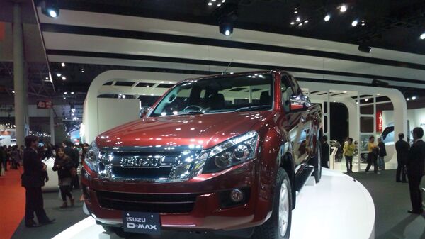 Автомобиль Isuzu D-Max Автомобиль Isuzu D-Max