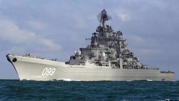Тяжелый атомный ракетный крейсер Петр Великий во время прохода авианосной группы Северного флота России через пролив Ла-Манш Тяжелый атомный ракетный крейсер Петр Великий во время прохода авианосной группы Северного флота России через пролив Ла-Манш