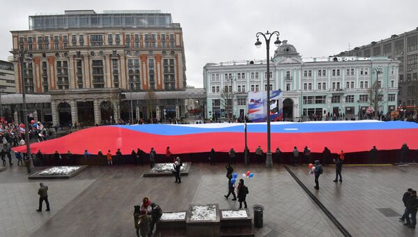 Митинг-концерт Мы едины! в Москве открыл певец Денис Майданов. Митинг-концерт Мы едины! в Москве открыл певец Денис Майданов.