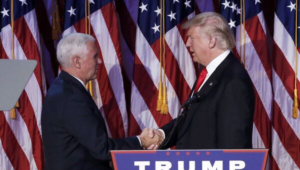 Избранный президент США Дональд Трамп и вице-президент Майк Пенс в Нью-Йорке. Архивное фото Избранный президент США Дональд Трамп и вице-президент Майк Пенс в Нью-Йорке. Архивное фото