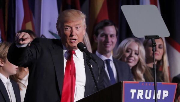Избранный президент США Дональд Трамп во время выступления в Нью-Йорке. 9 ноября 2016 Избранный президент США Дональд Трамп во время выступления в Нью-Йорке. 9 ноября 2016