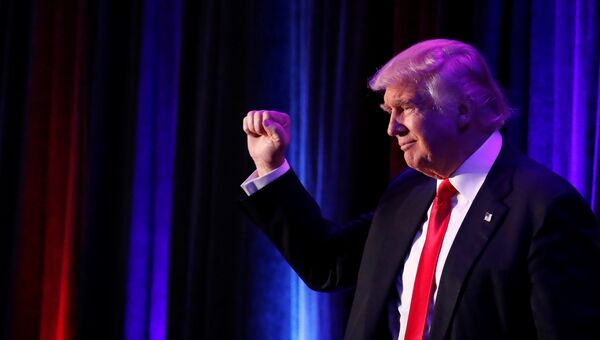 Дональд Трамп во время выступления в Нью-Йорке. 9 ноября 2016 Дональд Трамп во время выступления в Нью-Йорке. 9 ноября 2016