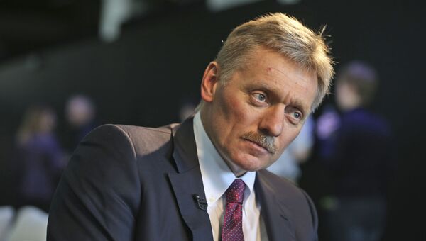 Пресс-секретарь президента РФ Дмитрий Песков во время интервью в Нью-Йорке Пресс-секретарь президента РФ Дмитрий Песков во время интервью в Нью-Йорке