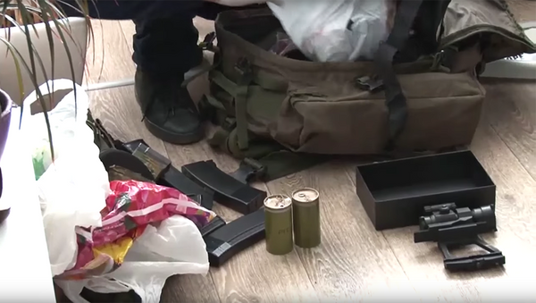 Изъятые боеприпасы у задержанных в Севастополе диверсантов. Оперативная съемка ФСБ России Изъятые боеприпасы у задержанных в Севастополе диверсантов. Оперативная съемка ФСБ России
