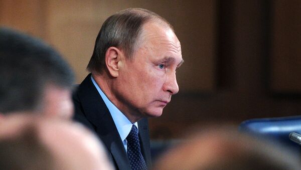 Президент РФ Владимир Путина на заседании президиума Государственного совета РФ. Архивное фото Президент РФ Владимир Путина на заседании президиума Государственного совета РФ. Архивное фото