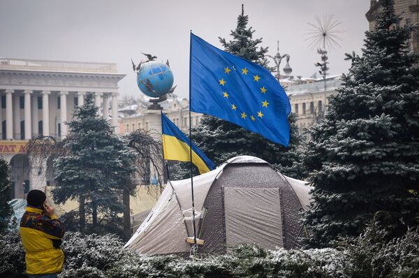 Палаточный лагерь сторонников евроинтеграции Украины на площади Независимости в Киеве. Палаточный лагерь сторонников евроинтеграции Украины на площади Независимости в Киеве.