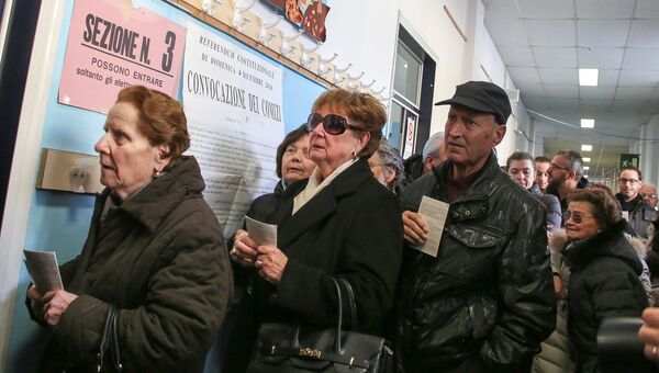 Голосование на референдуме по конституционной реформе в Италии. Флоренция, 4 декабря 2016 Голосование на референдуме по конституционной реформе в Италии. Флоренция, 4 декабря 2016