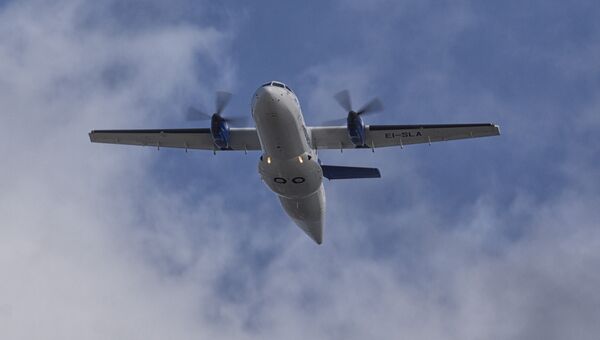 Самолет ATR 42. Архивное фото Самолет ATR 42. Архивное фото