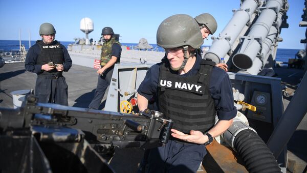 Военнослужащие на ракетном эсминце Porter (DDG 78) 6-го флота США в Средиземном море. Архивное фото Военнослужащие на ракетном эсминце Porter (DDG 78) 6-го флота США в Средиземном море. Архивное фото