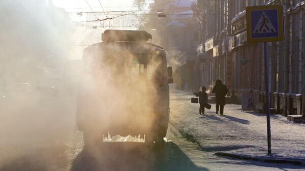 Автобус на улице. Автобус на улице.