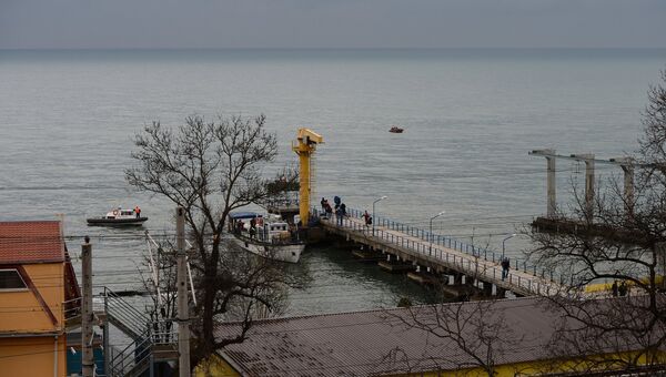 Место крушения самолёта Ту-154 Минобороны РФ в Сочи Место крушения самолёта Ту-154 Минобороны РФ в Сочи