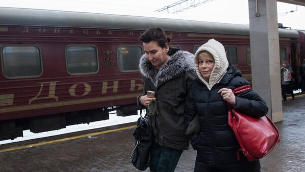 Елизавета Глинка привезла группу тяжелобольных детей из Донецка в Москву Елизавета Глинка привезла группу тяжелобольных детей из Донецка в Москву