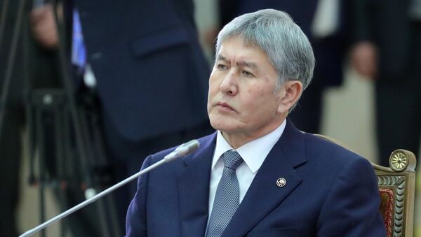 Президент Киргизии Алмазбек Атамбаев. Архивное фото Президент Киргизии Алмазбек Атамбаев. Архивное фото
