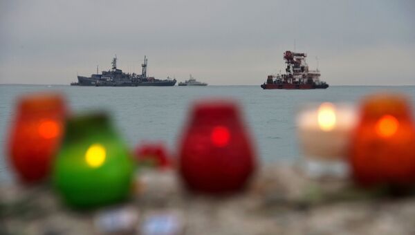 Поисково-спасательные работы у побережья Черного моря, где потерпел крушение самолет Минобороны РФ Ту-154. Архивное фото Поисково-спасательные работы у побережья Черного моря, где потерпел крушение самолет Минобороны РФ Ту-154. Архивное фото