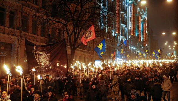 Марш активистов партии Свобода в Киеве в честь 108-й годовщины со дня рождения Степана Бандеры, 1 января 2017 Марш активистов партии Свобода в Киеве в честь 108-й годовщины со дня рождения Степана Бандеры, 1 января 2017