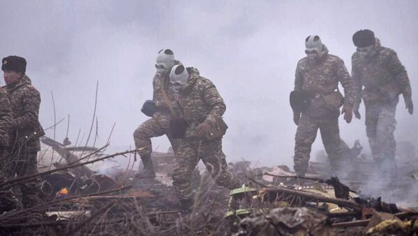 Военные на месте крушения турецкого грузового самолета Boeing 747 под Бишкеком Военные на месте крушения турецкого грузового самолета Boeing 747 под Бишкеком