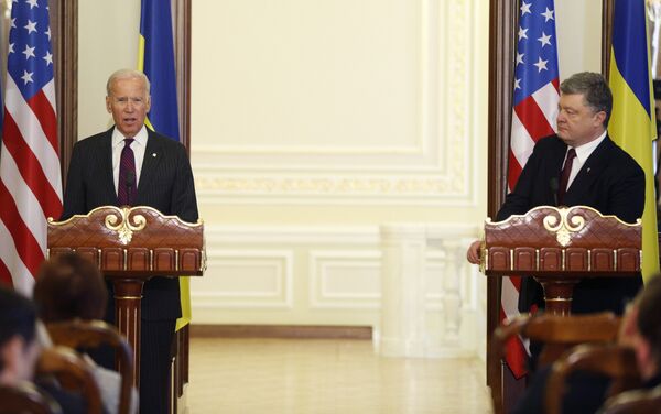 Президент Украины Петр Порошенко и вице-президент США Джо Байден во время пресс-конференции в Киеве. 16 января 2017 года Президент Украины Петр Порошенко и вице-президент США Джо Байден во время пресс-конференции в Киеве. 16 января 2017 года