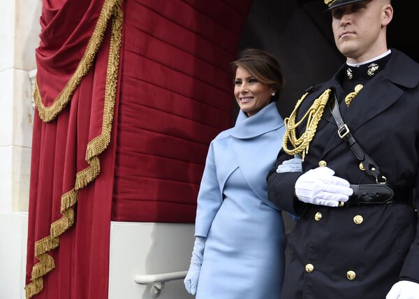 Меланья Трамп прибывает на церемонию инаугурации Дональда Трампа. 20 января 2017 Меланья Трамп прибывает на церемонию инаугурации Дональда Трампа. 20 января 2017