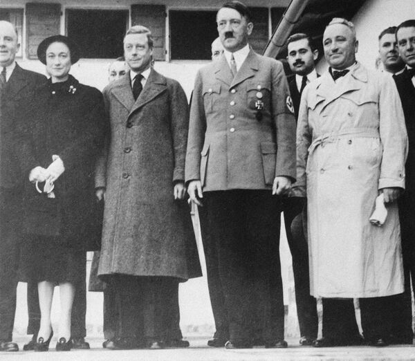 Визит герцога Виндзорского Эдуарда к Адольфу Гитлеру, Германия, 1937 Визит герцога Виндзорского Эдуарда к Адольфу Гитлеру, Германия, 1937