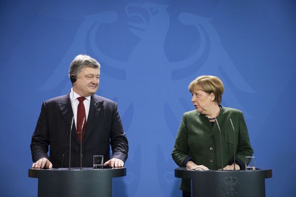 Президент Украины Петр Порошенко и канцлер ФРГ Ангела Меркель во время встречи в Берлине. 30 января 2017 года Президент Украины Петр Порошенко и канцлер ФРГ Ангела Меркель во время встречи в Берлине. 30 января 2017 года